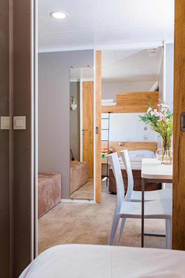 Premium Mobile Homes Istria - Camping Lanterna Porec - Luxury Mobilhome ภายนอก รูปภาพ