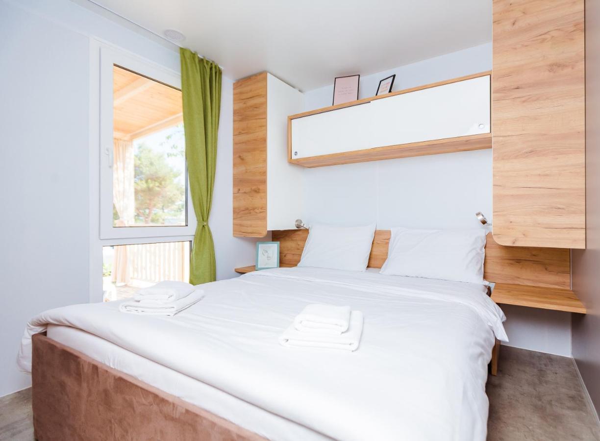 Premium Mobile Homes Istria - Camping Lanterna Porec - Luxury Mobilhome ภายนอก รูปภาพ