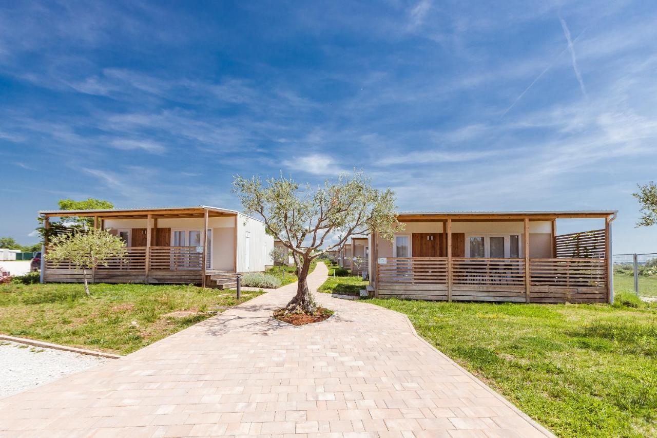 Premium Mobile Homes Istria - Camping Lanterna Porec - Luxury Mobilhome ภายนอก รูปภาพ