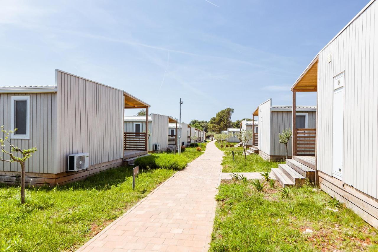 Premium Mobile Homes Istria - Camping Lanterna Porec - Luxury Mobilhome ภายนอก รูปภาพ
